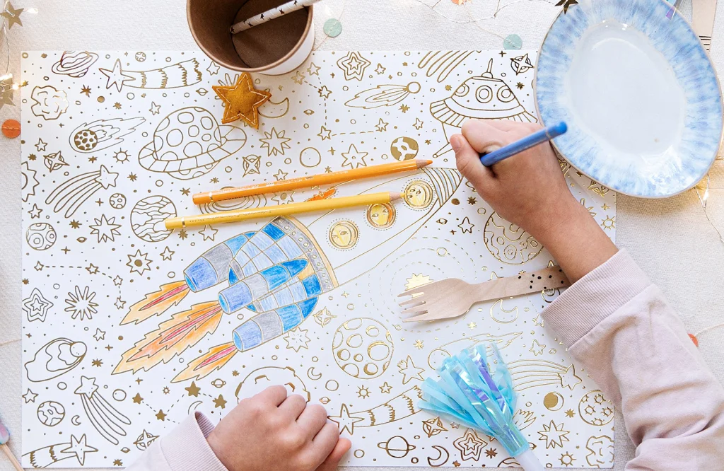 Colour-in place mats